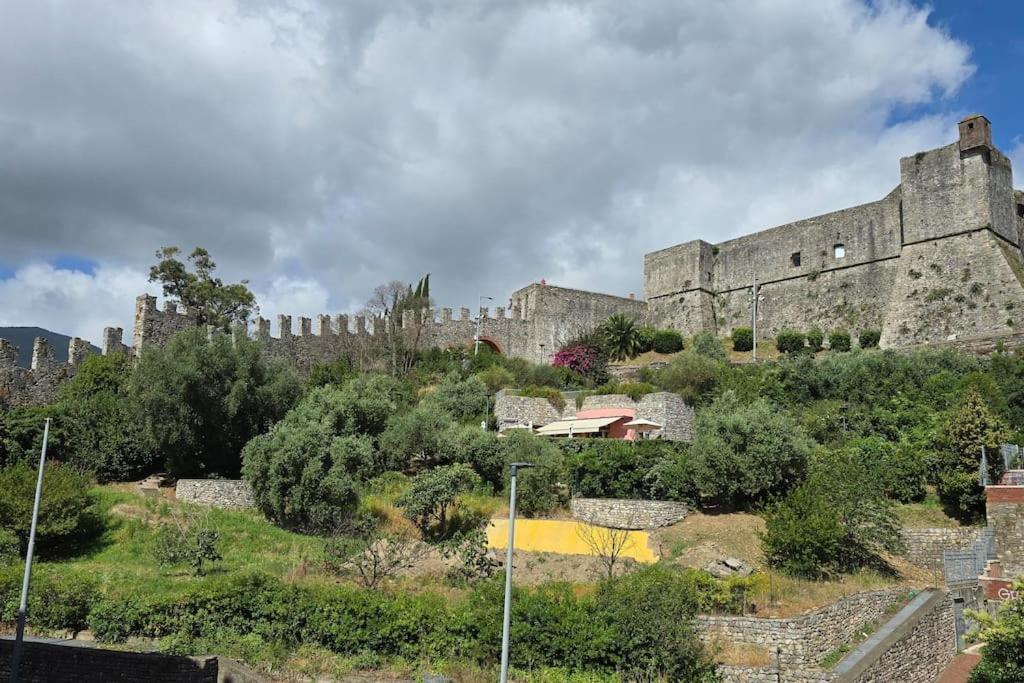 Tra Mare E Castello Appartement La Spezia Buitenkant foto